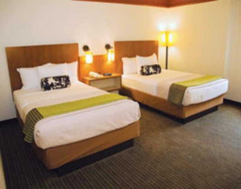 La Quinta By Wyndham Atlanta Perimeter Medical Hotel Sandy Springs Phòng bức ảnh